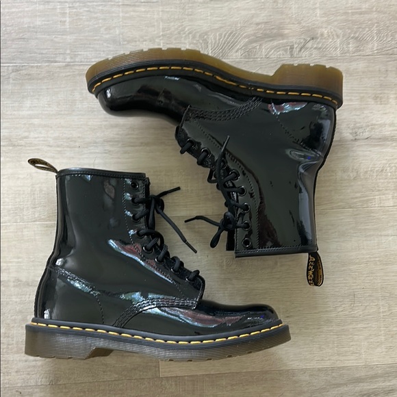 Dr. Martens Black Patent Leather Boots Classic Style - Picture 2 of 7